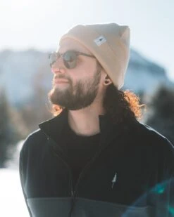 Treeanie Beige 5 Treeanie Beige -Nikin Photo AW25 Beanie Fleece 1707 1180 NS Layering Shoot Mountain Snow Male