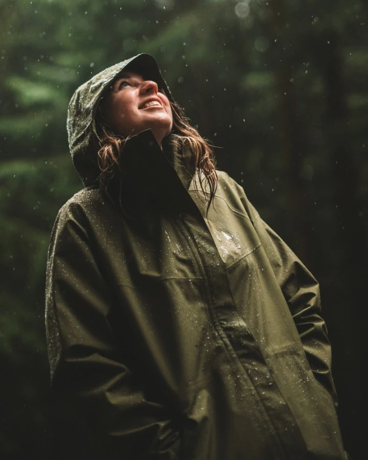 TreeJacket Rain Women Dark Olive 2 TreeJacket Rain Women Dark Olive – Bild 2