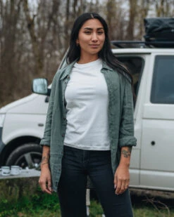 TreePlanter Shirt Linen & TreeShirt Women -Nikin Photo SS25 Shirt T Shirt 1765 1022 NS Spring Shoot Camper Female 4 4bcf6782 706b 402f ad10 a09617f646e6